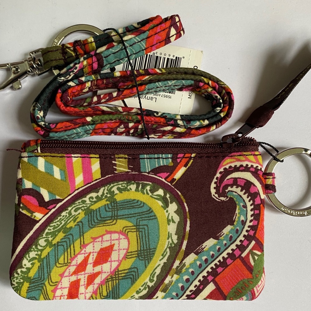 Vera Bradley zip id and lanyard Heriloom paisley